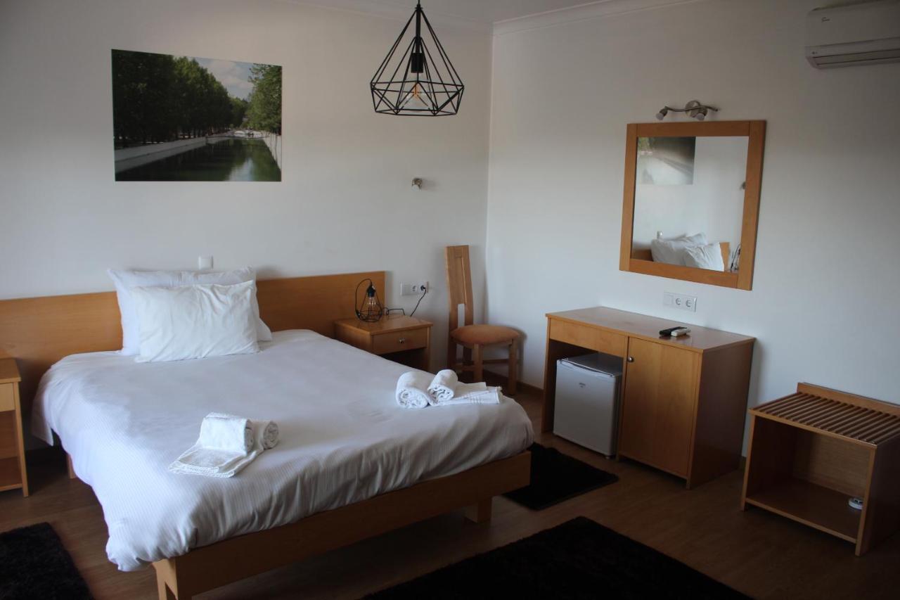 Hotel Solar Da Charneca 莱里亚 外观 照片